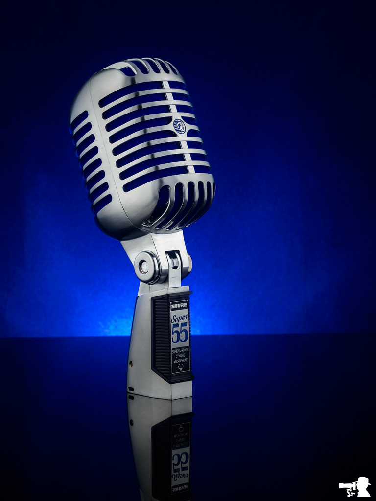 Yes, Male Presenters, You Need That Microphone